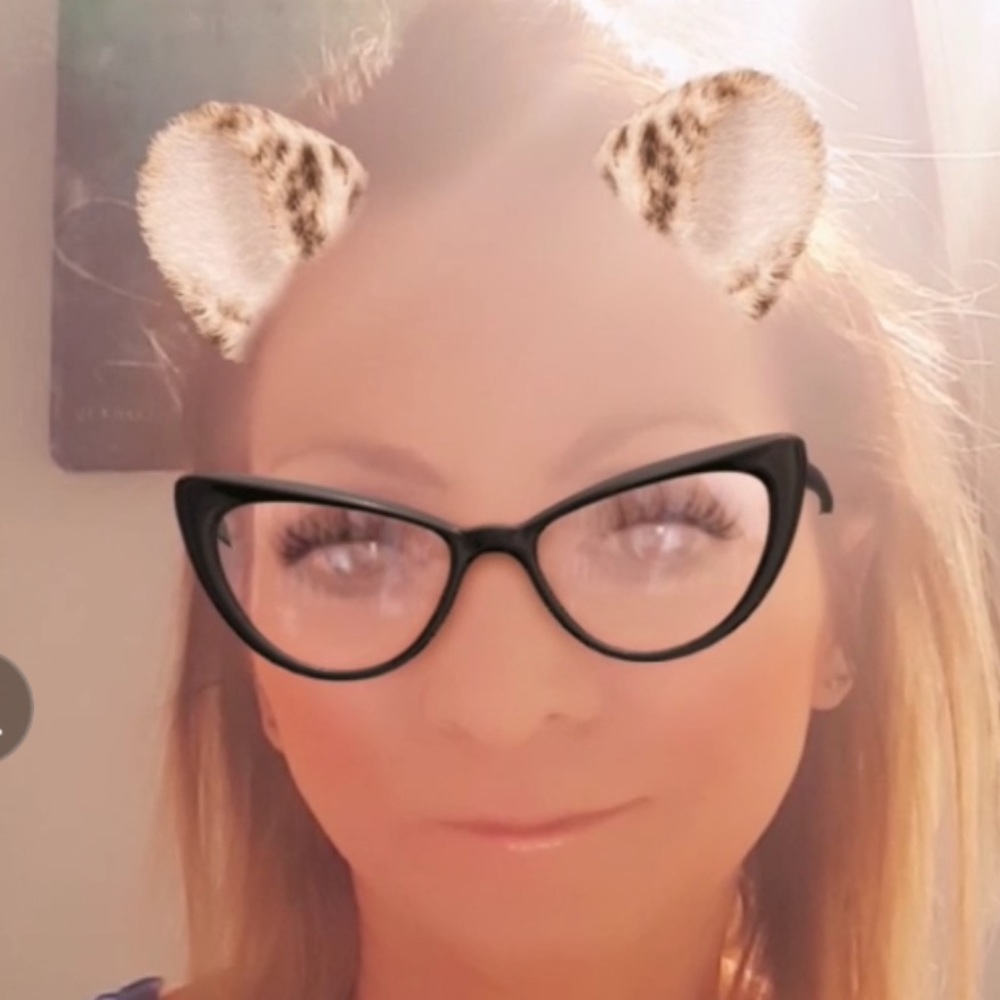 Meet your Posher, Kara